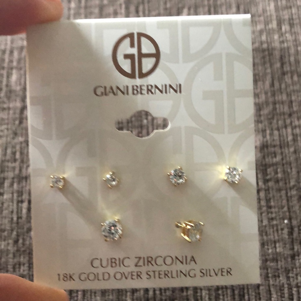 Gold earrings